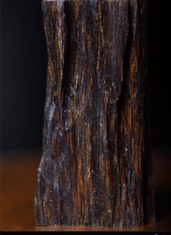 Quality Raw Earthy Old Material Natural OUD Agarwood For Ornamental Use 50g Pack factory