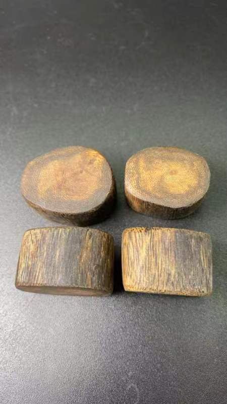 Qualität Longsheng Natur Agarholz Oud geschraubtes Schwarzes Öl Schüttgut Gewürze Insekt Fabrik