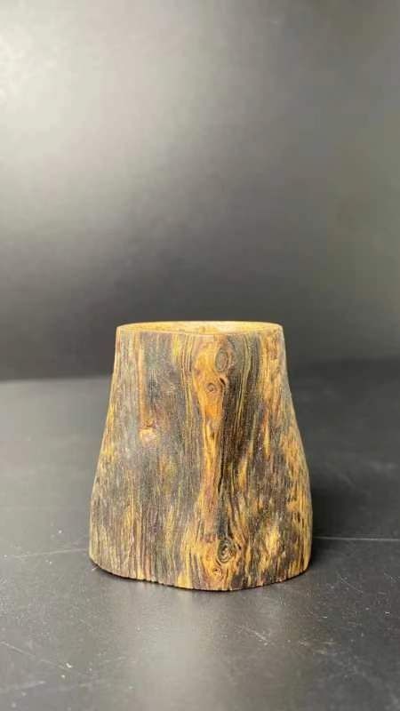 Quality Natural Old Mountain Sandalwood Blocks Strips 150g Agarwood Oud factory