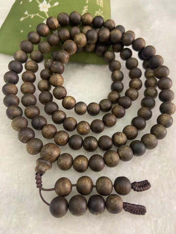 Quality Natural Agarwood Beads Crafted for Meditation and Spiritual Featuring Smooth Texture Long Lasting Aroma and Elegant Appearance factory