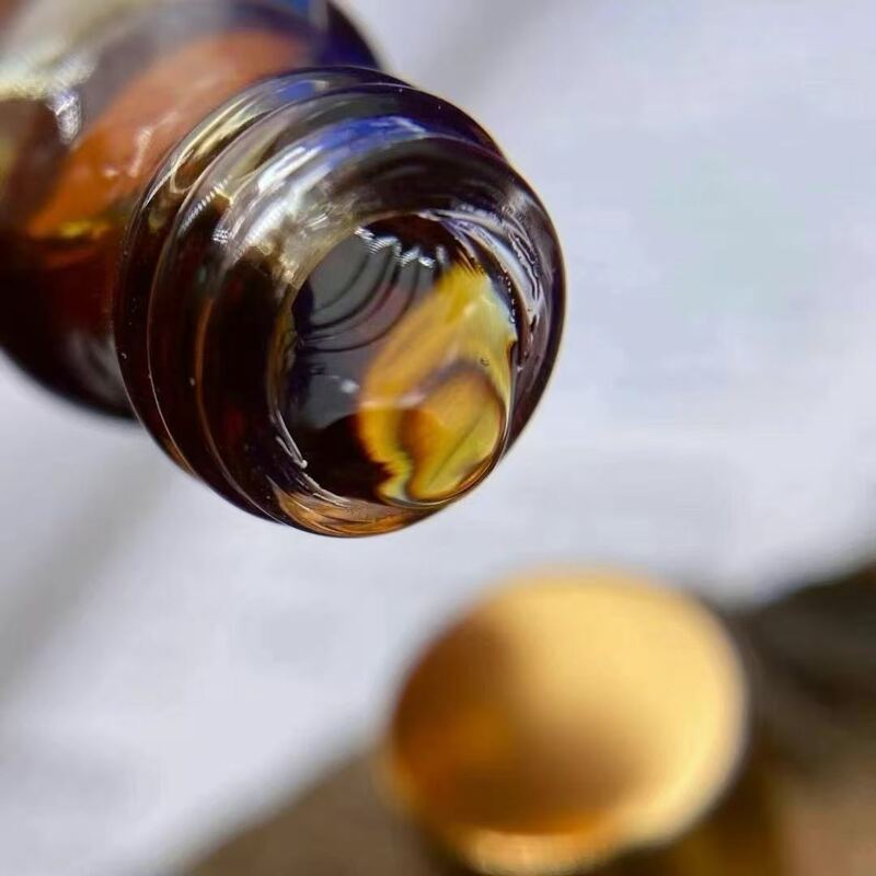 品質 Top grade OUD Agarwood resin perfect for luxury fragrance formulation incense sticks and natural aromatic oil manufacturing 工場