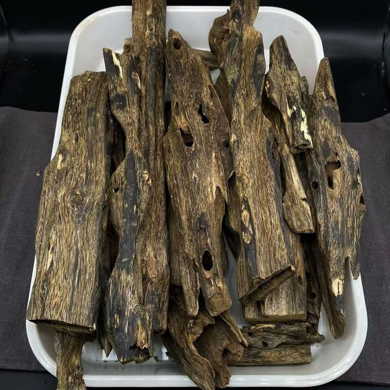 Quality Pure OUD Agarwood raw material ideal for essential oil extraction incense production and high end perfume manufacturing factory