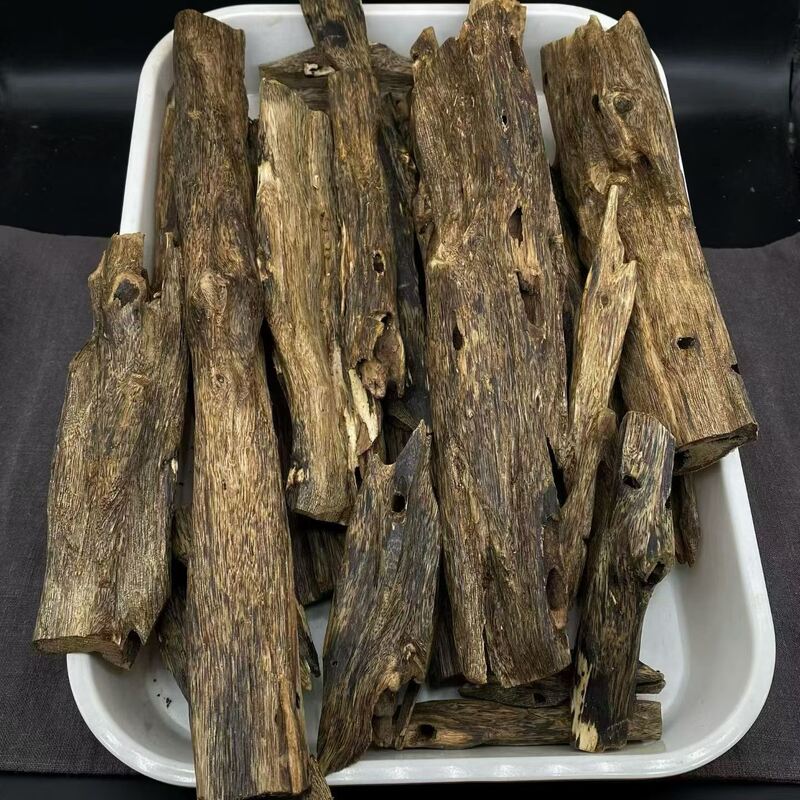 Quality supply of natural OUD Agarwood resin and wood pieces suitable for perfume industry incense production and herbal remedies factory