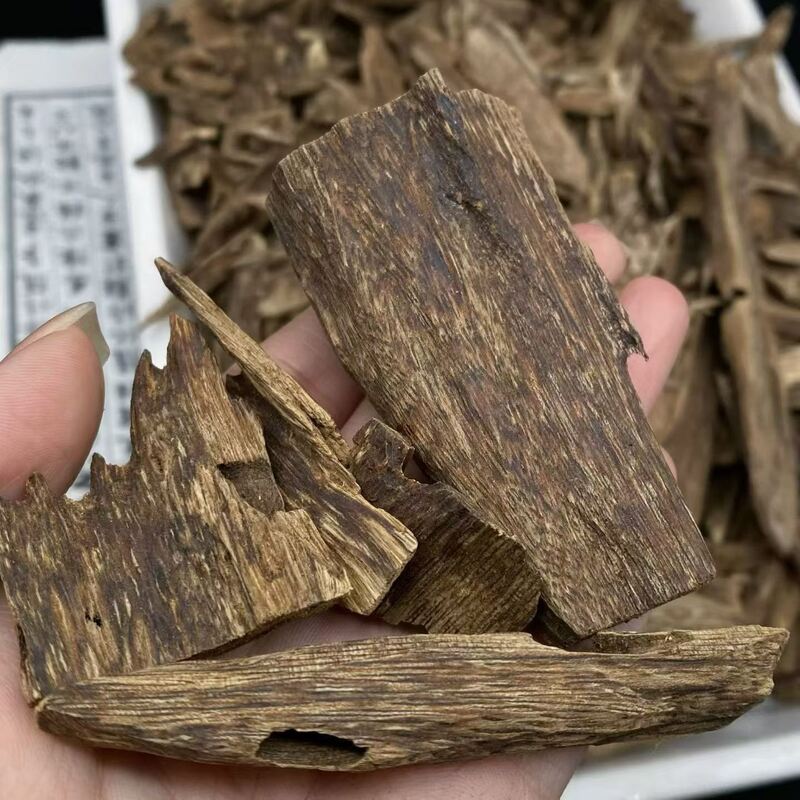 Quality High grade OUD Agarwood aromatic wood suitable for luxury perfume production and traditional incense making industries factory