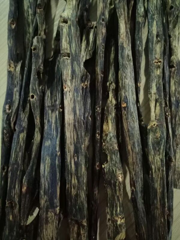 品質 Top grade OUD Agarwood natural resin rich wood suitable for crafting exquisite perfumes incense sticks and aromatic oils 工場