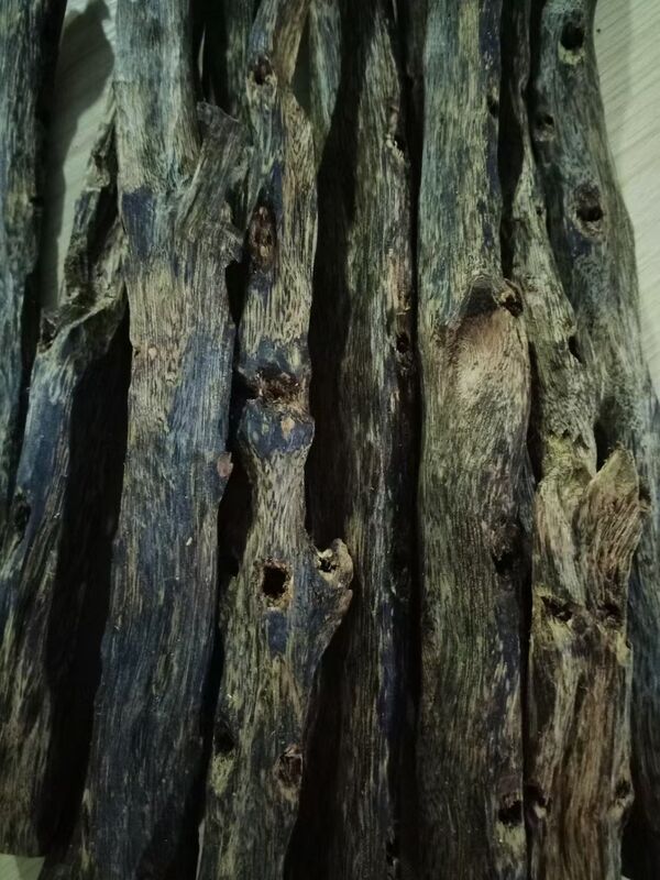 Quality Pure OUD Agarwood raw material ideal for crafting exquisite perfumes incense and essential oils with rich deep woody aroma factory