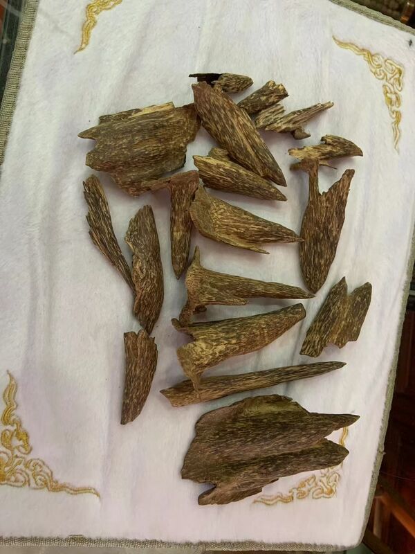 คุณภาพ Fineness OUD Agarwood for Special Occasions Raw Ingredients Other Occasion Special Occasions โรงงาน
