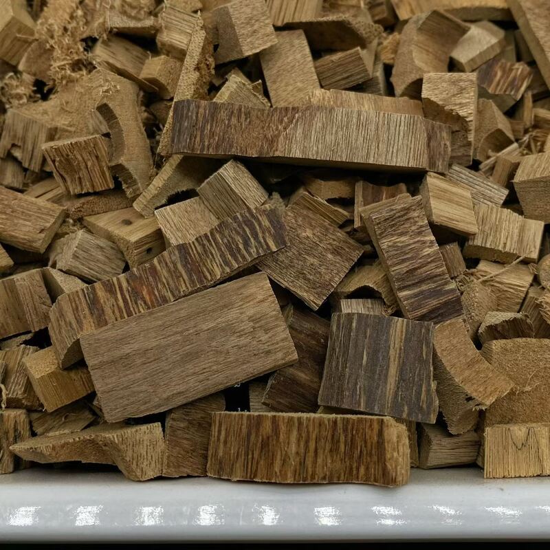 Quality High grade OUD Agarwood resin suitable for crafting exclusive perfumes and therapeutic aromatic products internationally factory