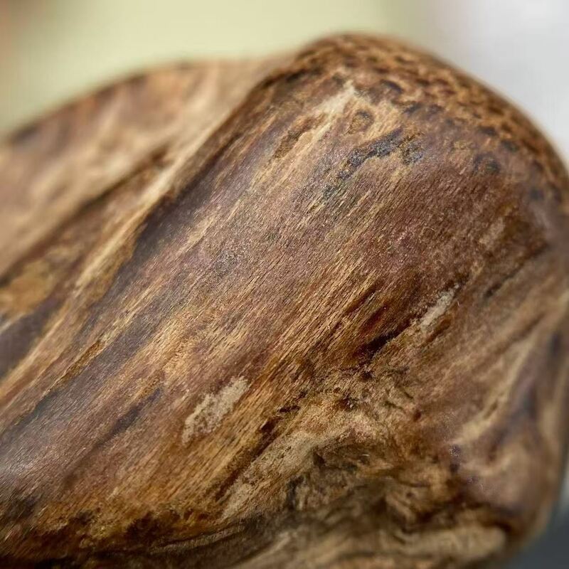 Quality Natural OUD Agarwood aromatic resin perfect for blending into high end perfumes incense sticks and wellness formulations factory