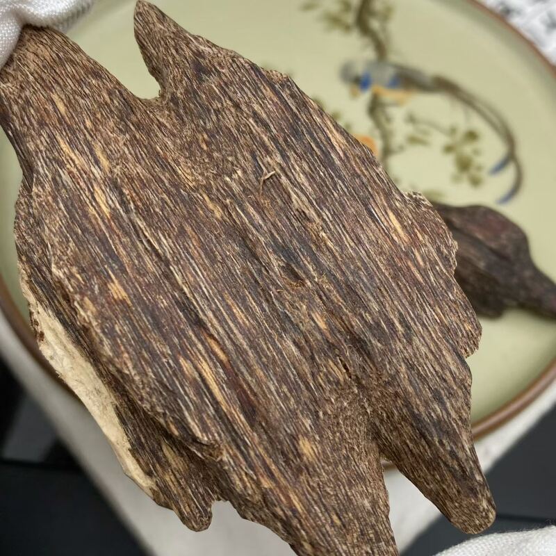 Quality Natural OUD Agarwood resin rich wood pieces and oil extracts perfect for luxury fragrance creation and aromatic product factory