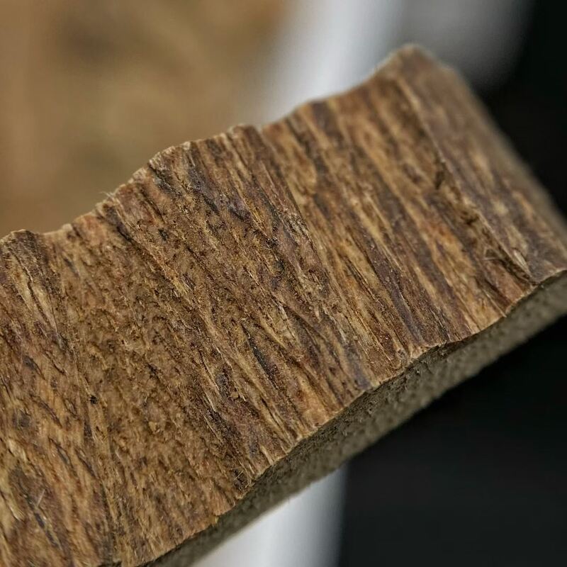 Kalite Natural OUD Agarwood resin and wood ideal for crafting luxury perfumes natural incense and therapeutic aromatic products fabrika