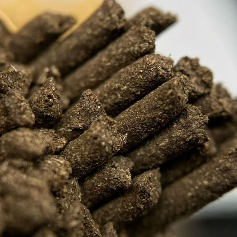 Quality Natural Agarwood Stick Incense Sticks Known for Their Rich Fragrance Ideal for in Meditation Spa and Aromatherapy Sessions factory