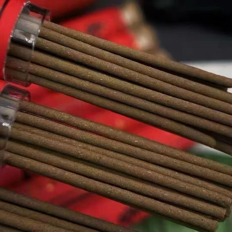 Quality Natural Agarwood Stick Incense Sticks Known for Their Rich Fragrance Ideal for in Meditation Spa and Aromatherapy Sessions factory
