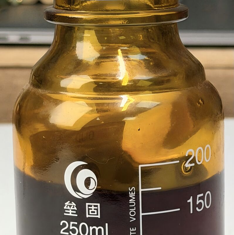 品質 CO₂ Supercritical Fermented Agarwood Essential Oil 10.1 (Middle Eastern Style) 工場