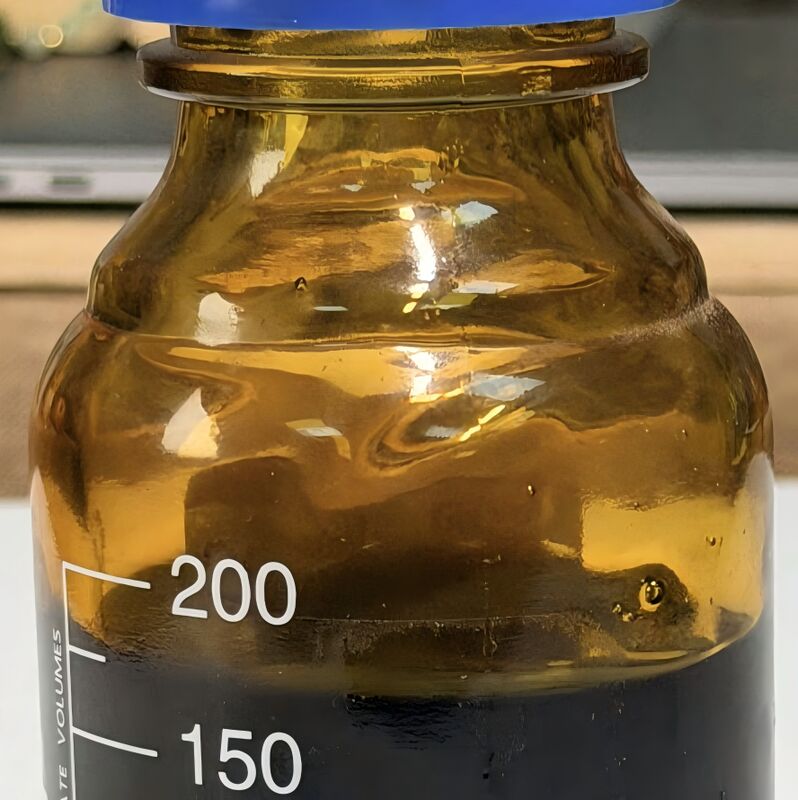 Quality Fermented Agarwood Essential Oil 10.3 CO2 Supercritical Middle Eastern Style factory