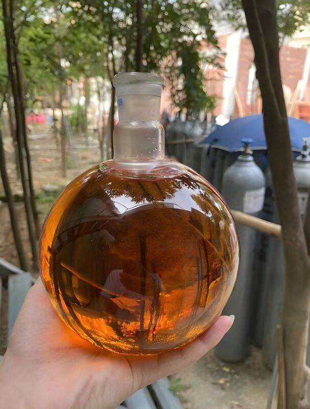 Quality Supercritical CO2 Extraction Custom Essential Oil Agarwood Aromatherapy Grade factory