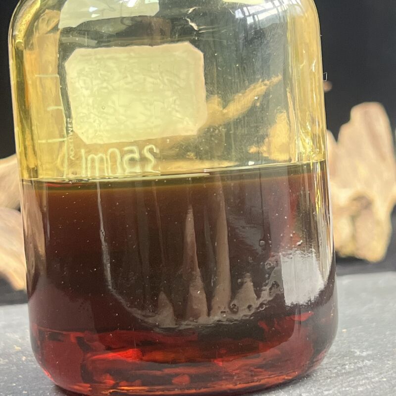 Quality Budget Version Ancient Water Distilled Insect Eye Natural Agarwood Oil Pure Grade factory