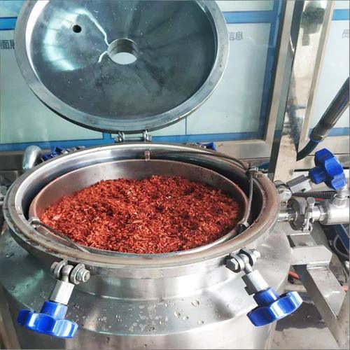 Quality Budget Version Ancient Water Distilled Insect Eye Natural Agarwood Oil Pure Grade factory