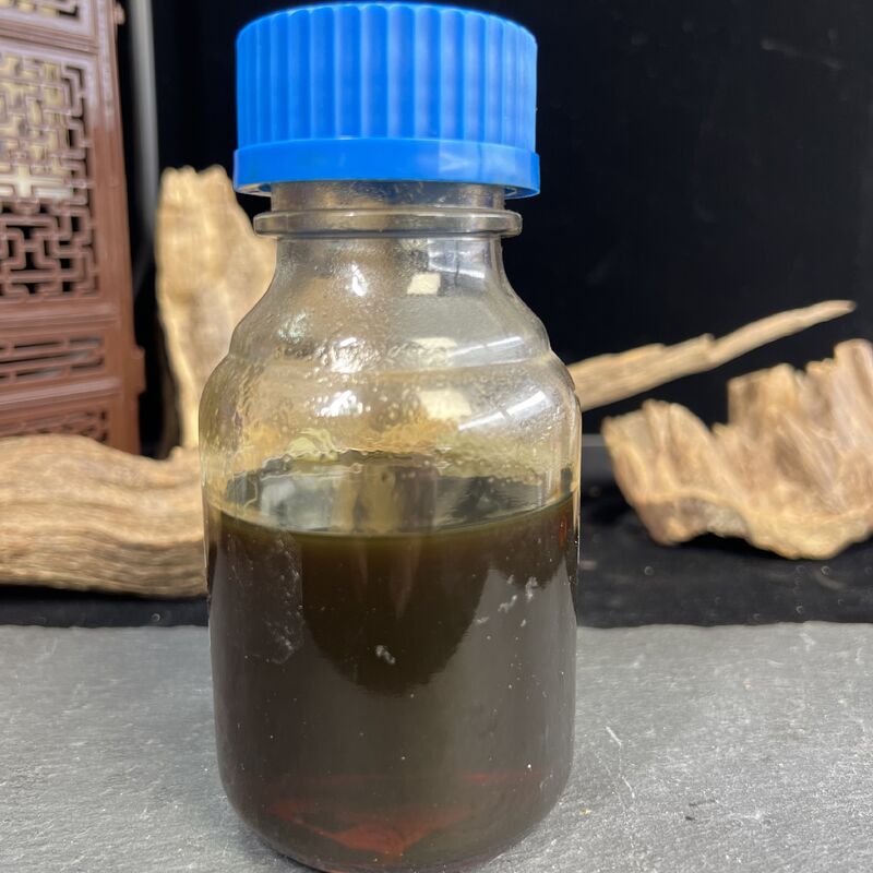 Quality Rich Woody Sweet CO2 Supercritical Fermented Agarwood Essential Oil 10.1 Aroma factory