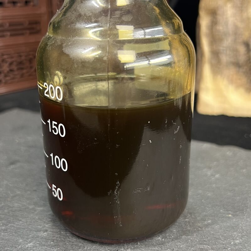 Quality Fermented Agarwood Essential Oil 10.3 CO2 Supercritical Middle Eastern Style factory