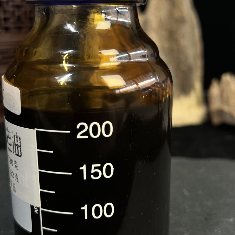 Quality Kynam Old Oil Supercritical CO2 Extraction Steam Distilled Natural Agarwood factory