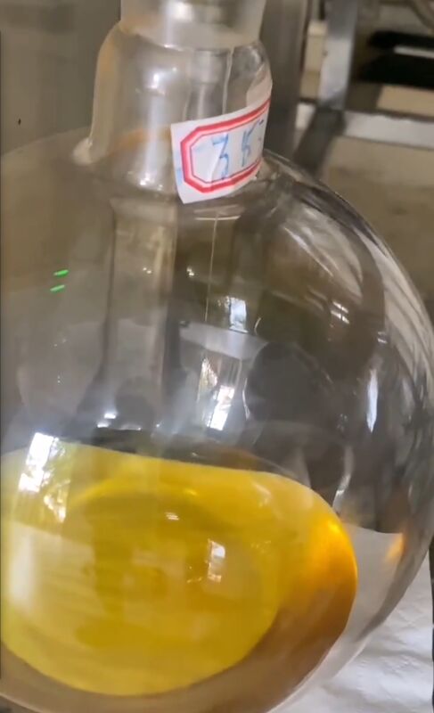 Quality White Kynam Supercritical CO2 Extraction Essential Oil Pure Natural Amber Grade factory
