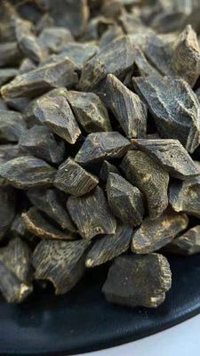 Quality Submersible Grade Qinnan Shreds Full Of Fat Oud Chips Agarwood Wood Chips factory