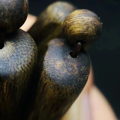Qualität Longsheng Natur Agarholz Oud geschraubtes Schwarzes Öl Schüttgut Gewürze Insekt Fabrik