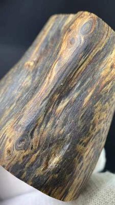 Quality Natural Old Mountain Sandalwood Blocks Strips 150g Agarwood Oud factory