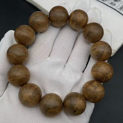 Quality Natural Agarwood Beads Handmade for Jewelry Making and Spiritual with Unique Fragrance and Cultural Significance factory
