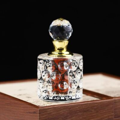 Quality Authentic OUD Agarwood aromatic wood chips suitable for perfume blending incense production and natural oil distillation factory