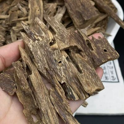Quality High grade OUD Agarwood aromatic wood suitable for luxury perfume production and traditional incense making industries factory
