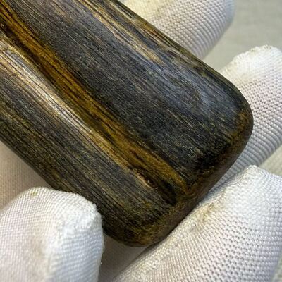 Quality Pure OUD Agarwood raw material ideal for essential oil extraction incense making and high end perfume manufacturing needs factory