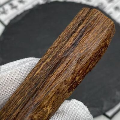 Quality Natural OUD Agarwood resin raw material ideal for perfume industry incense making and traditional medicinal applications factory