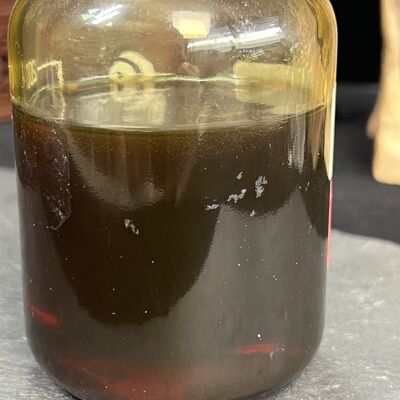 Quality Rich Woody Sweet CO2 Supercritical Fermented Agarwood Essential Oil 10.1 Aroma factory