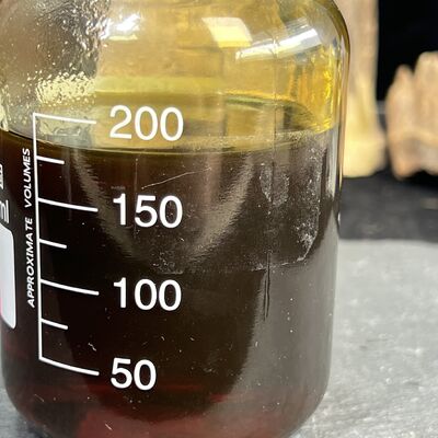 品質 CO₂ Supercritical Fermented Agarwood Essential Oil 10.1 (Middle Eastern Style) 工場